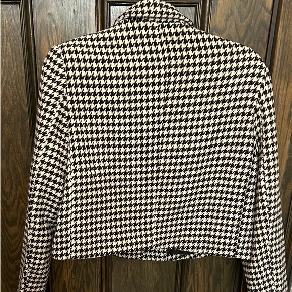 Chic wool cropped houndstooth blazer. Perfect condition. - Picture 4 of 5